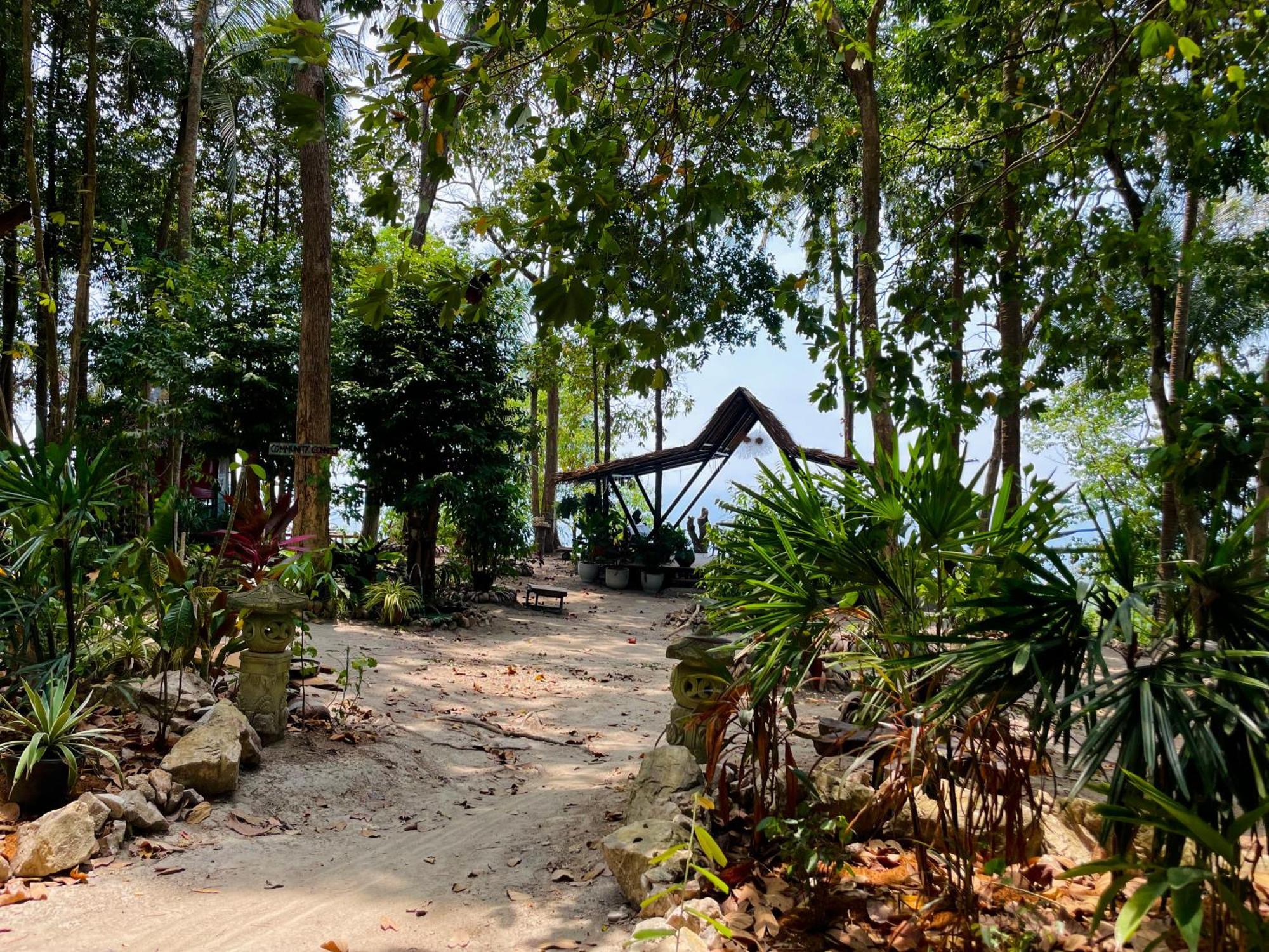 Pyramid Yoga Koh Phangan Ko Pha Ngan Exterior foto